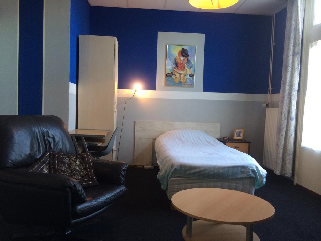 Hotel De Blauwe Vogel Bergen op Zoom Room photo